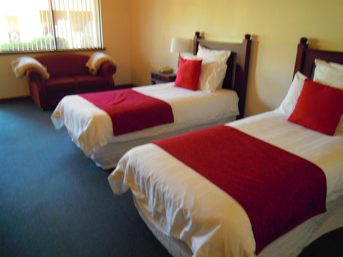 Tree Top Walk Motel Уолпол Экстерьер фото