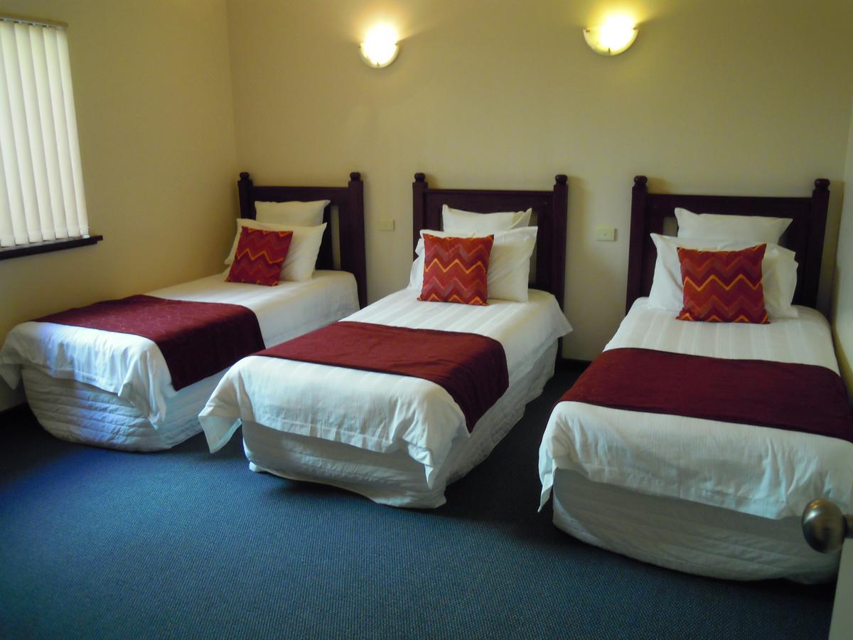 Tree Top Walk Motel Уолпол Экстерьер фото